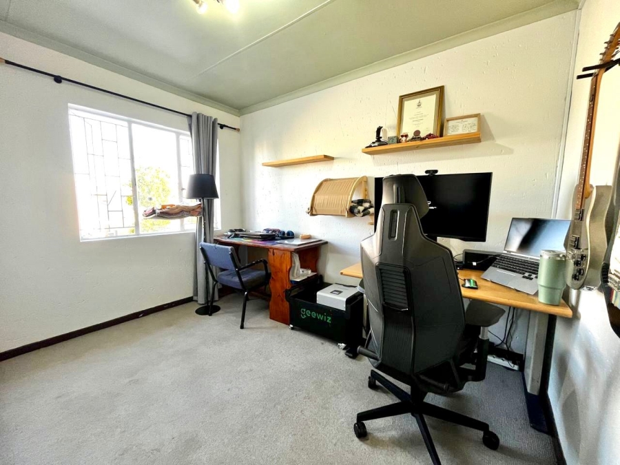 2 Bedroom Property for Sale in Greenstone Hill Gauteng