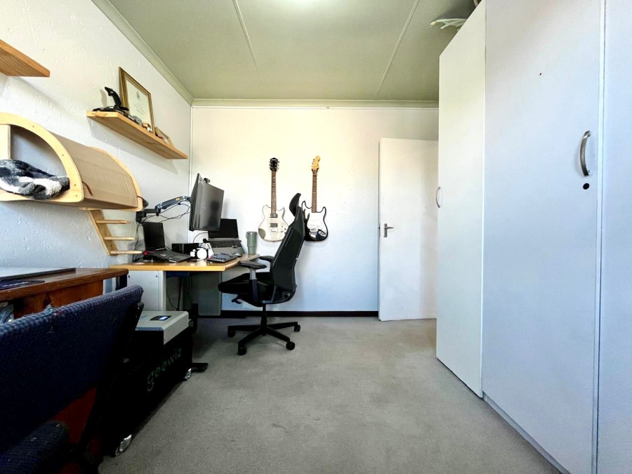 2 Bedroom Property for Sale in Greenstone Hill Gauteng