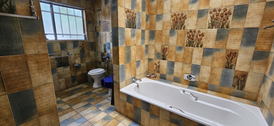 3 Bedroom Property for Sale in Three Rivers Proper Gauteng