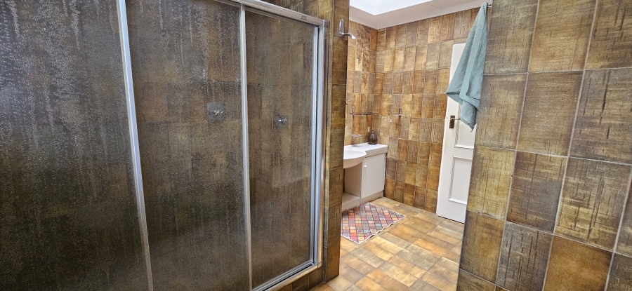 3 Bedroom Property for Sale in Three Rivers Proper Gauteng