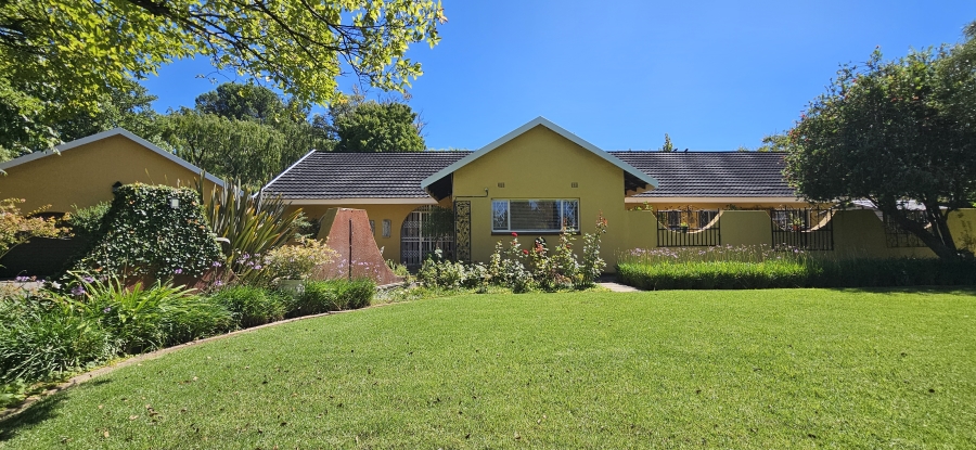 4 Bedroom Property for Sale in Three Rivers Proper Gauteng