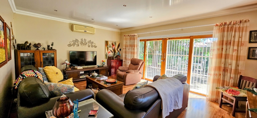 4 Bedroom Property for Sale in Three Rivers Proper Gauteng