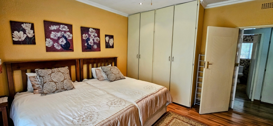 4 Bedroom Property for Sale in Three Rivers Proper Gauteng