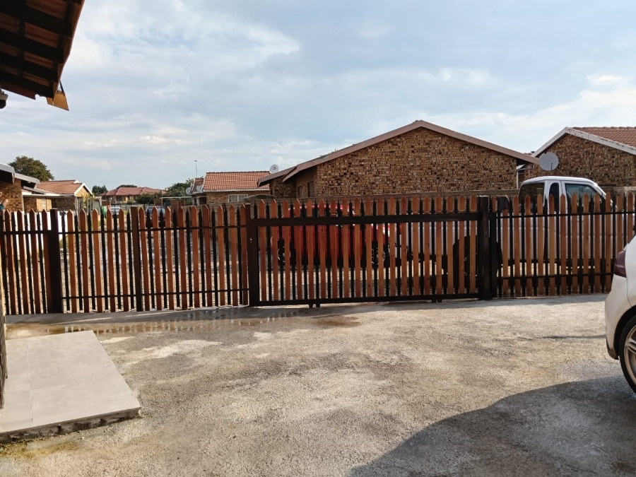 3 Bedroom Property for Sale in Westergloor Gauteng
