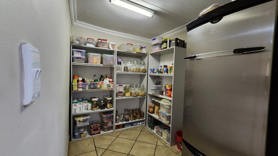 3 Bedroom Property for Sale in Zwavelpoort Gauteng