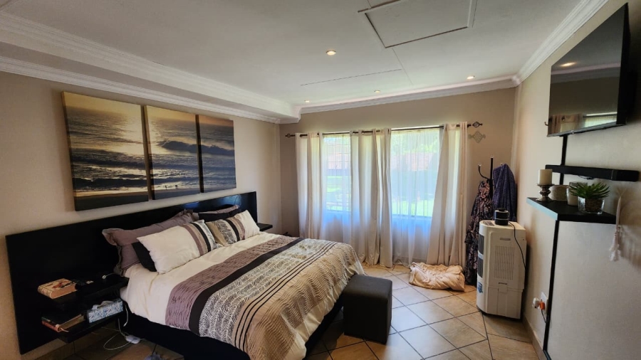 3 Bedroom Property for Sale in Zwavelpoort Gauteng