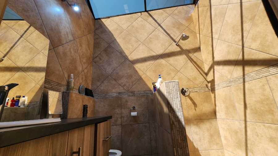 3 Bedroom Property for Sale in Zwavelpoort Gauteng