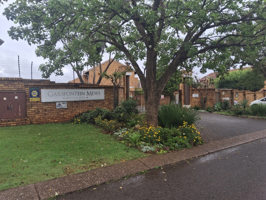 2 Bedroom Property for Sale in Garsfontein Gauteng