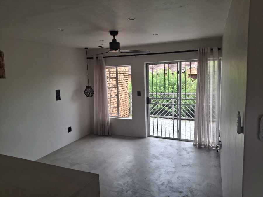2 Bedroom Property for Sale in Garsfontein Gauteng