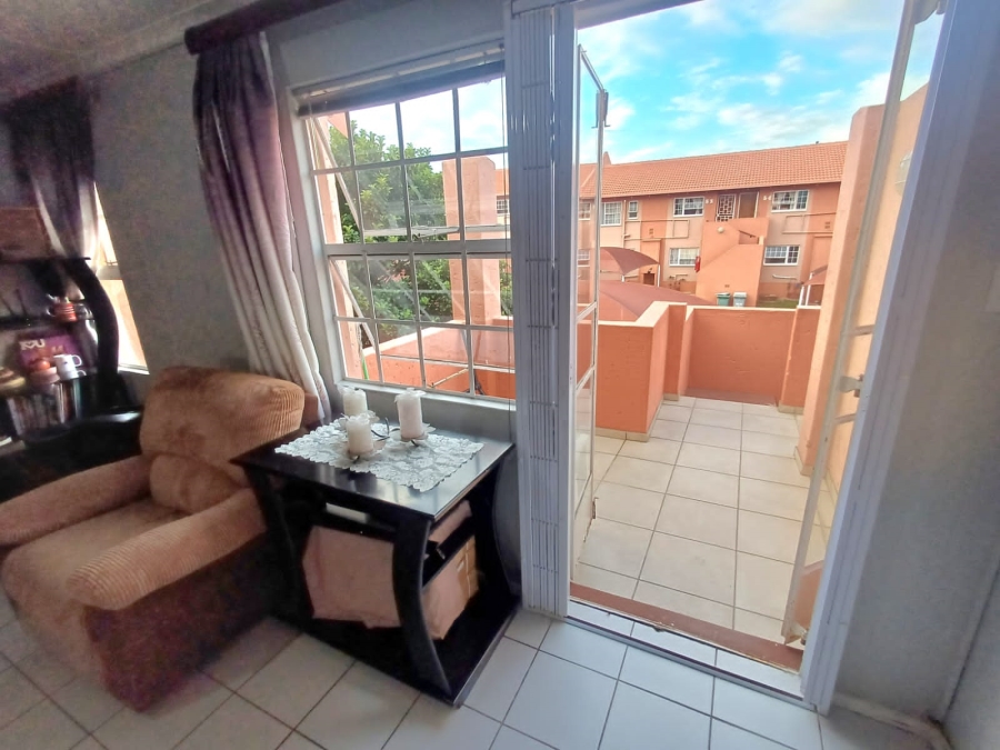 To Let 2 Bedroom Property for Rent in Meyersdal Gauteng