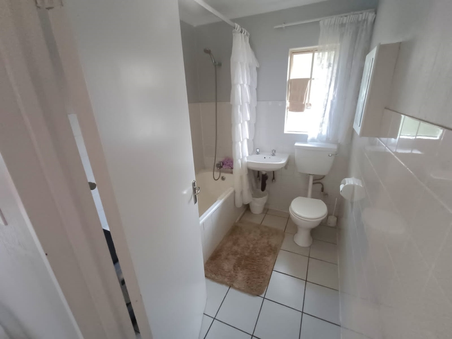 To Let 2 Bedroom Property for Rent in Meyersdal Gauteng