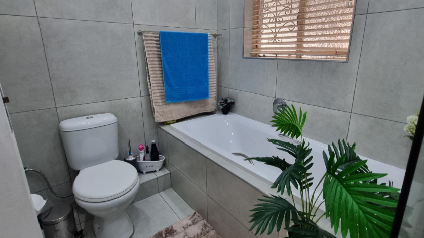 3 Bedroom Property for Sale in South Crest Gauteng