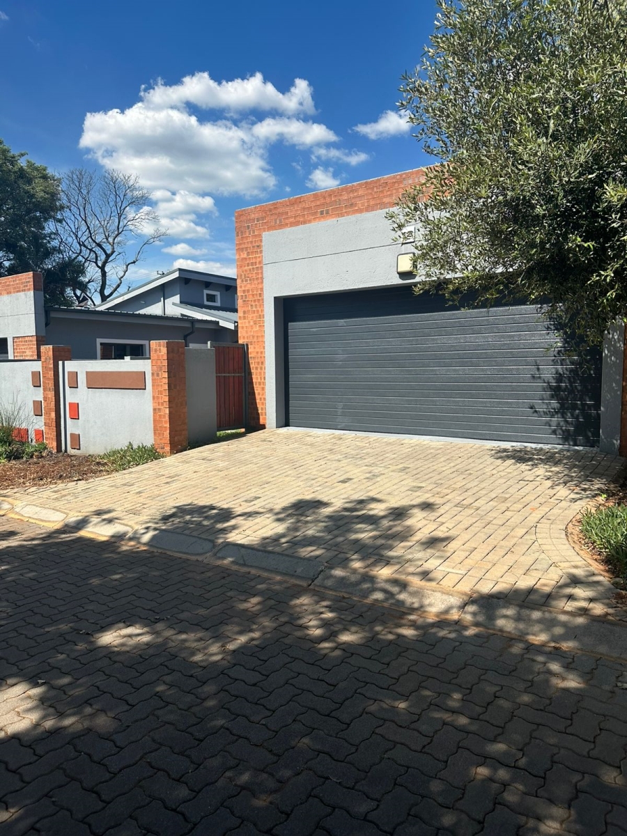 2 Bedroom Property for Sale in Montana Gauteng