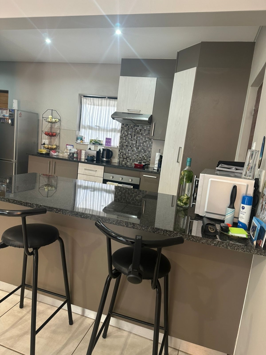 2 Bedroom Property for Sale in Montana Gauteng