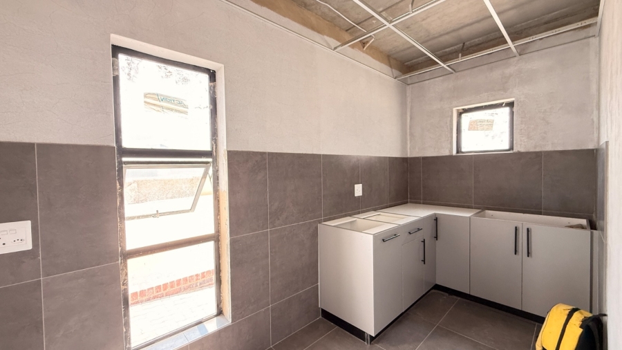 Commercial Property for Sale in Knoppieslaagte Gauteng