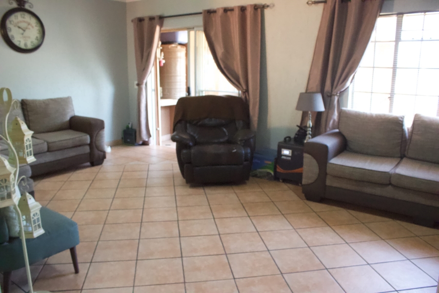 3 Bedroom Property for Sale in Glen Marais Gauteng