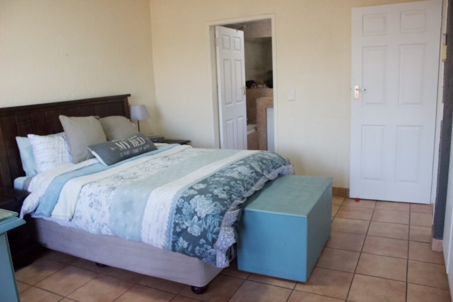 3 Bedroom Property for Sale in Glen Marais Gauteng