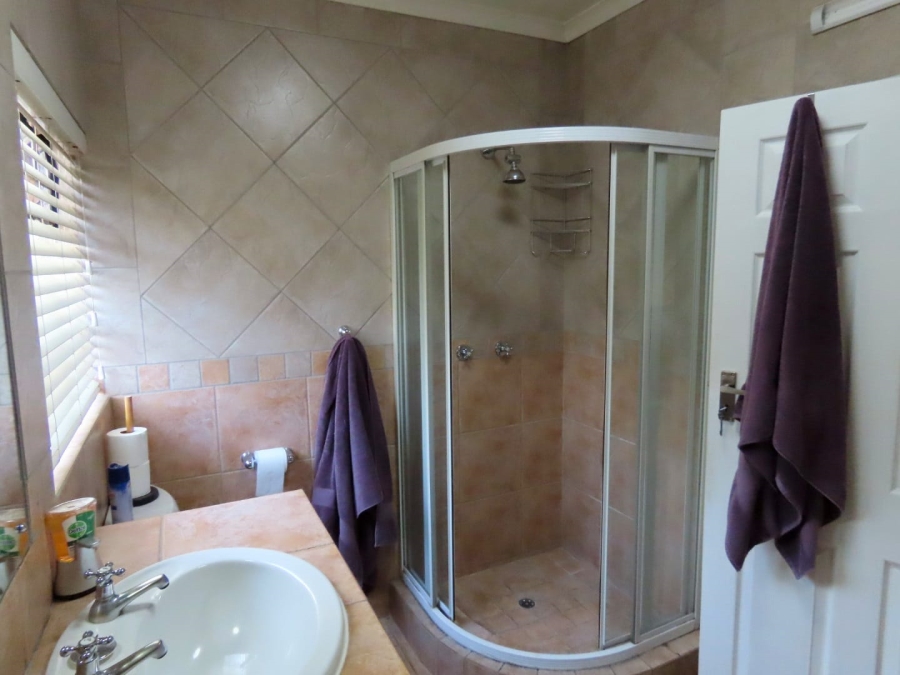 3 Bedroom Property for Sale in Glen Marais Gauteng