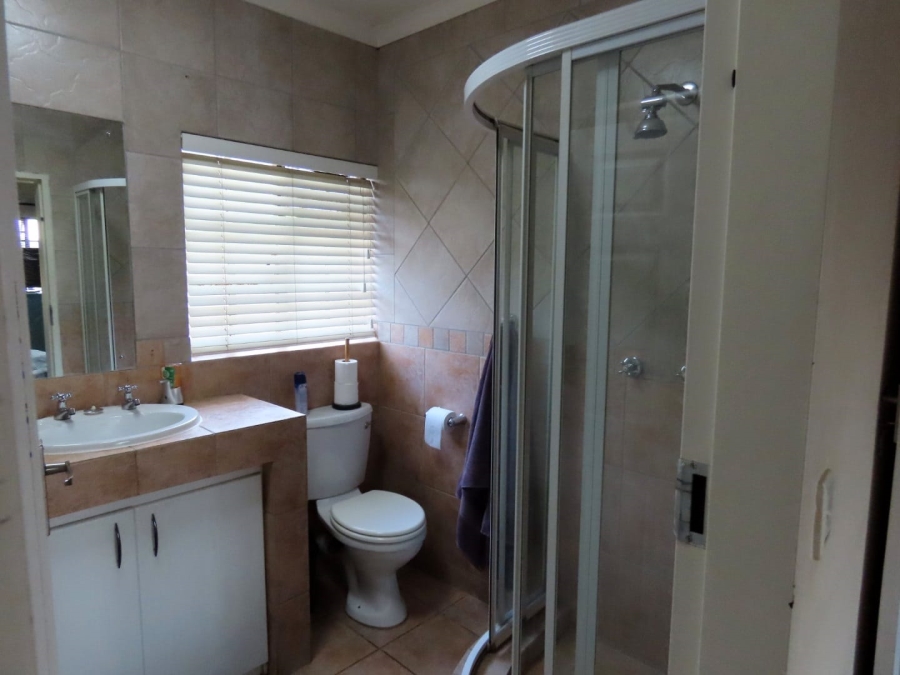 3 Bedroom Property for Sale in Glen Marais Gauteng