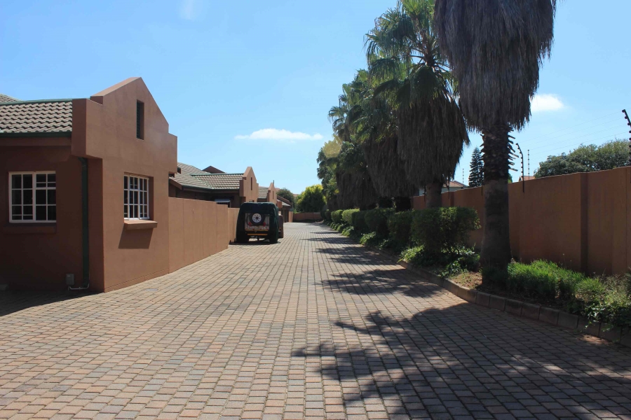 3 Bedroom Property for Sale in Glen Marais Gauteng