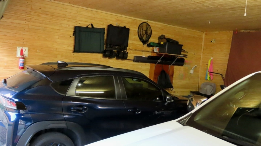 3 Bedroom Property for Sale in Glen Marais Gauteng