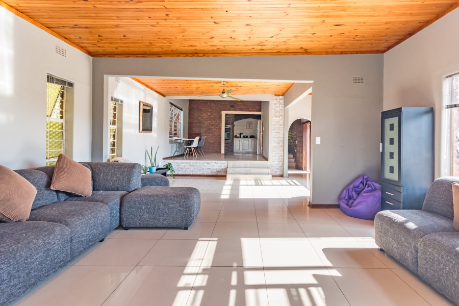 4 Bedroom Property for Sale in Helderkruin Gauteng