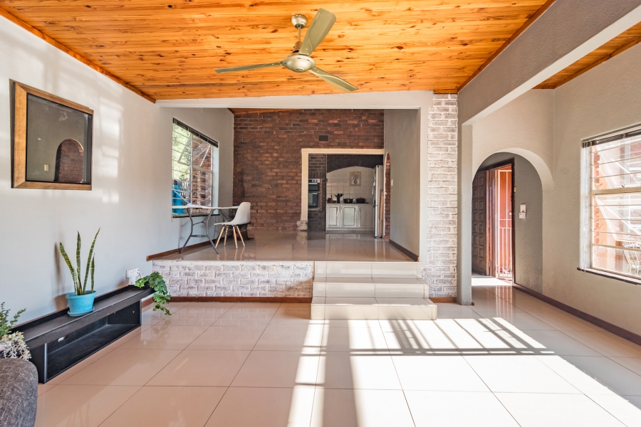 4 Bedroom Property for Sale in Helderkruin Gauteng
