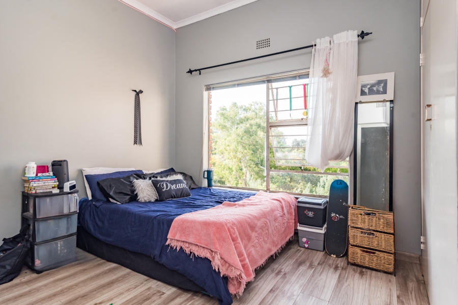 4 Bedroom Property for Sale in Helderkruin Gauteng