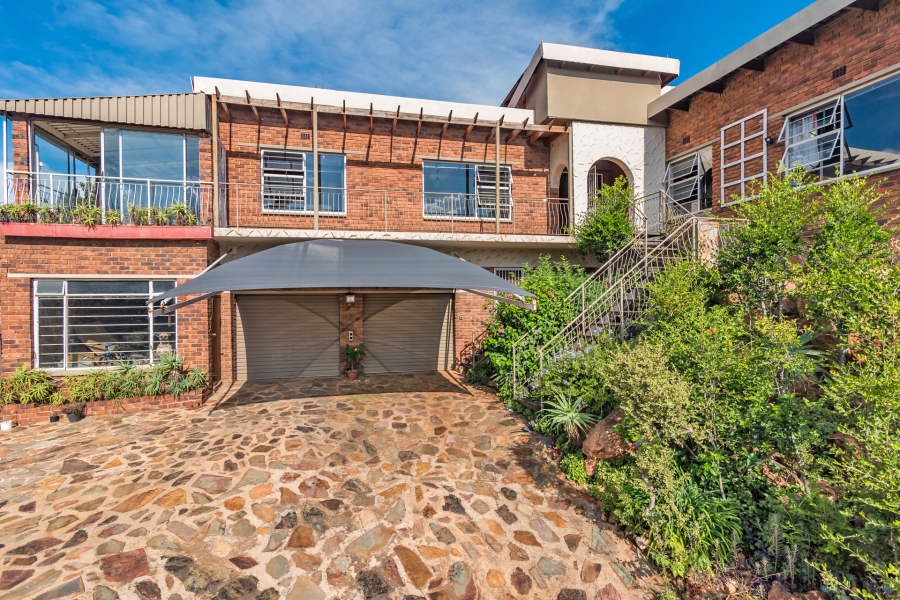 4 Bedroom Property for Sale in Helderkruin Gauteng