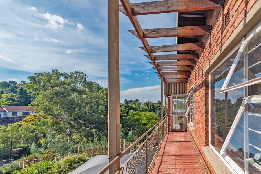 4 Bedroom Property for Sale in Helderkruin Gauteng