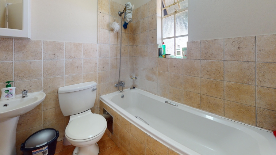 1 Bedroom Property for Sale in Ravenswood Gauteng