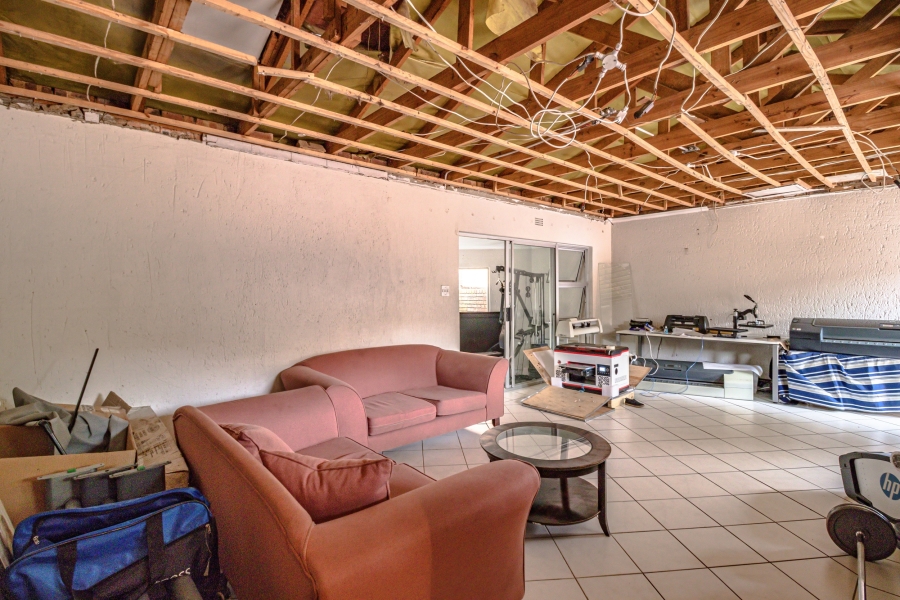 3 Bedroom Property for Sale in Buccleuch Gauteng