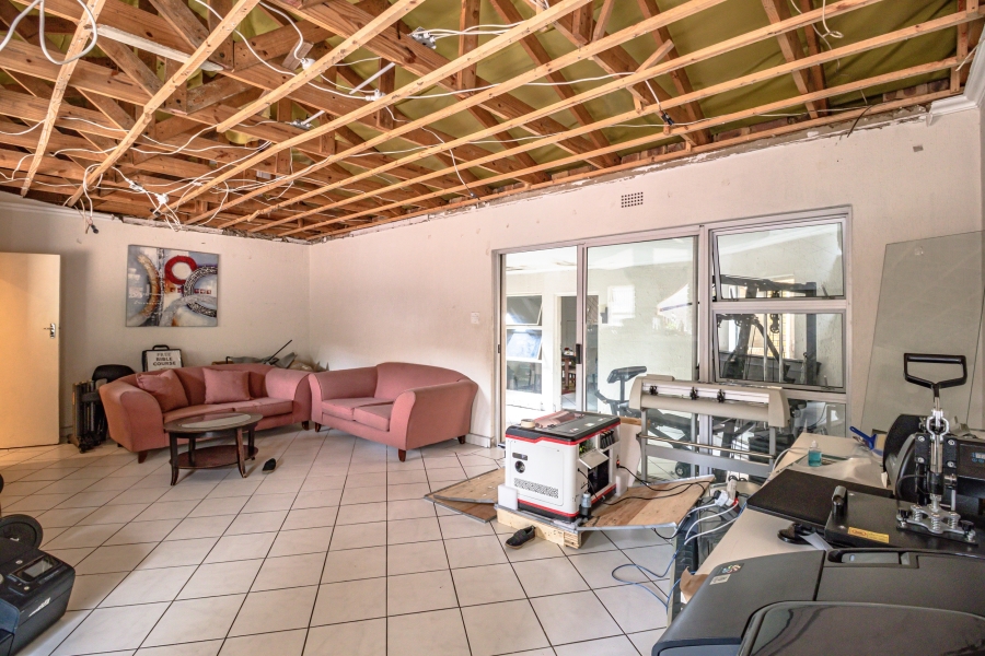 3 Bedroom Property for Sale in Buccleuch Gauteng