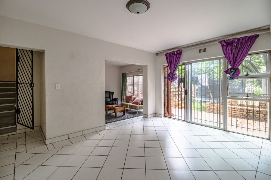 3 Bedroom Property for Sale in Buccleuch Gauteng