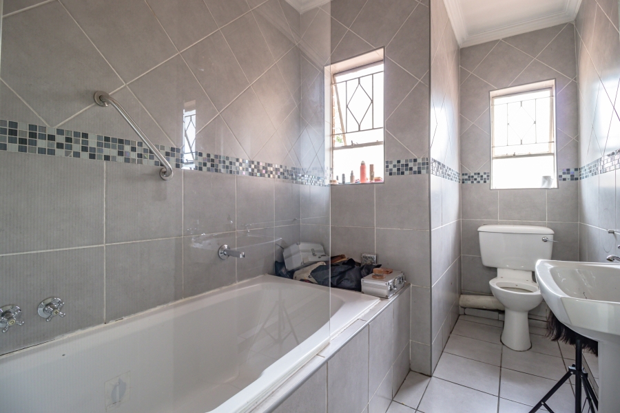 3 Bedroom Property for Sale in Buccleuch Gauteng
