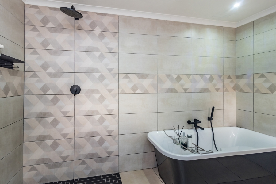 3 Bedroom Property for Sale in Noordheuwel Gauteng