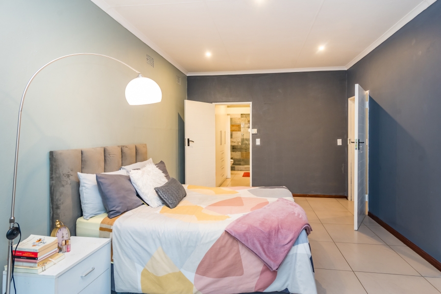 3 Bedroom Property for Sale in Noordheuwel Gauteng