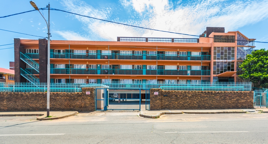 2 Bedroom Property for Sale in Florida Gauteng