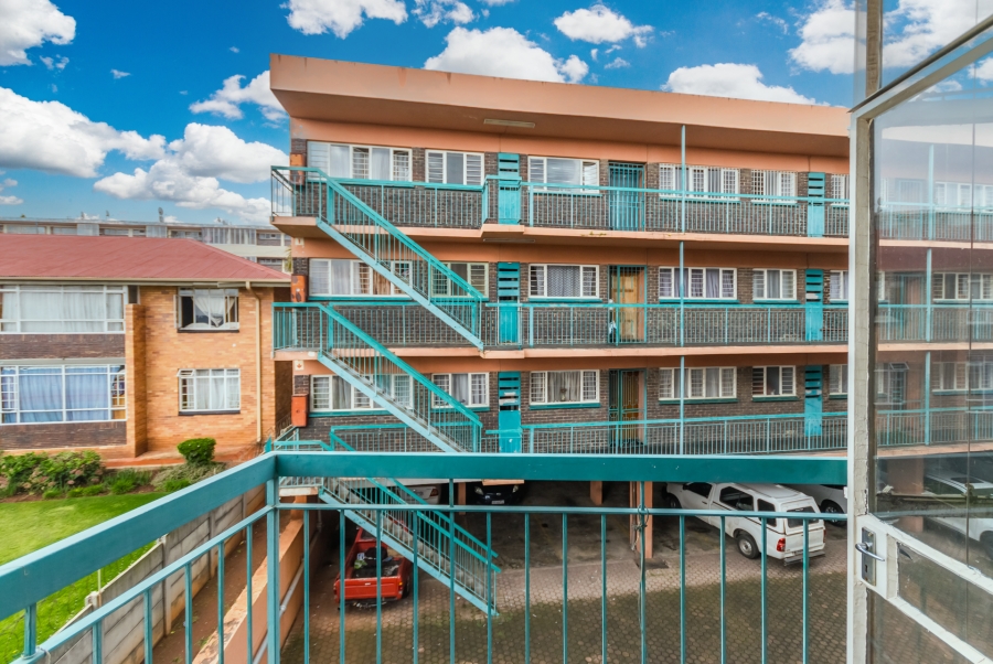 2 Bedroom Property for Sale in Florida Gauteng