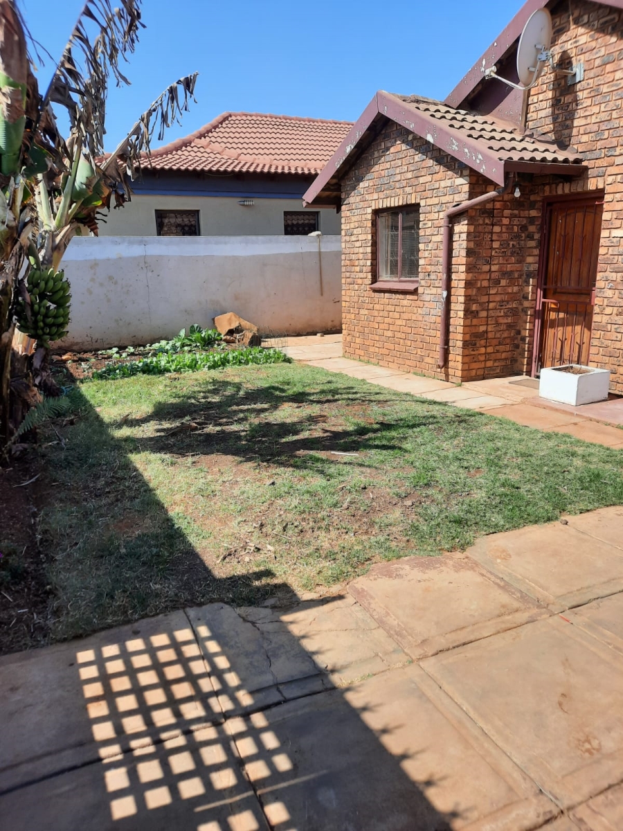 2 Bedroom Property for Sale in Soshanguve East Gauteng