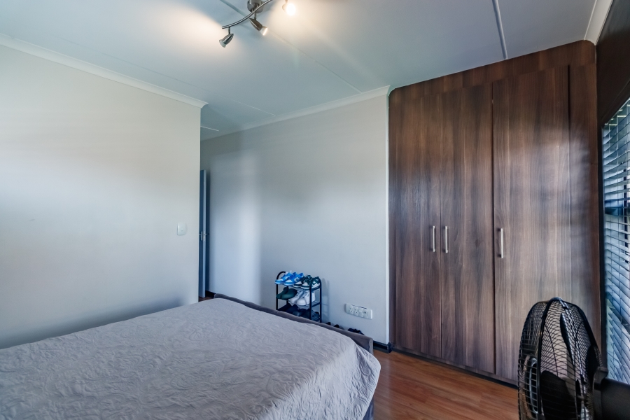 2 Bedroom Property for Sale in Barbeque Downs Gauteng