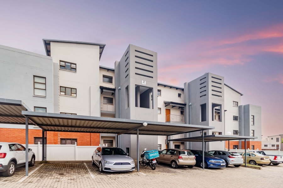 2 Bedroom Property for Sale in Barbeque Downs Gauteng