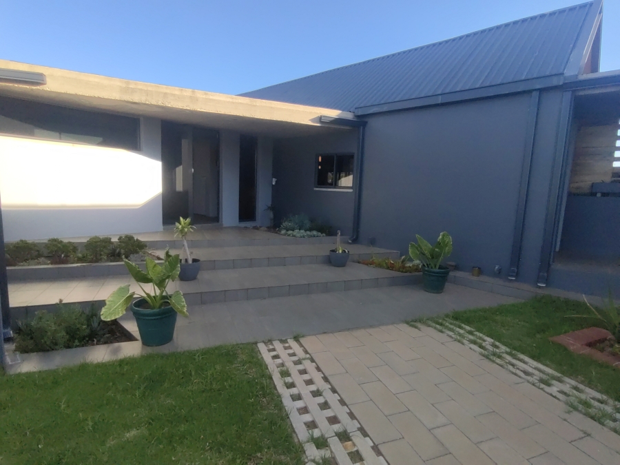 4 Bedroom Property for Sale in Overkruin Gauteng