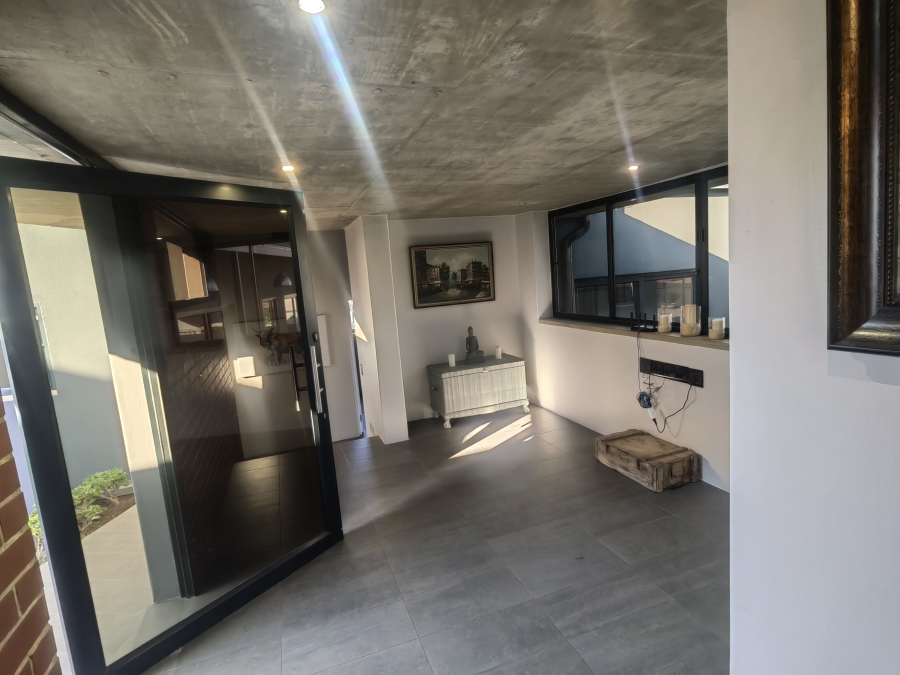 4 Bedroom Property for Sale in Overkruin Gauteng