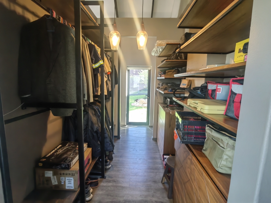 4 Bedroom Property for Sale in Overkruin Gauteng