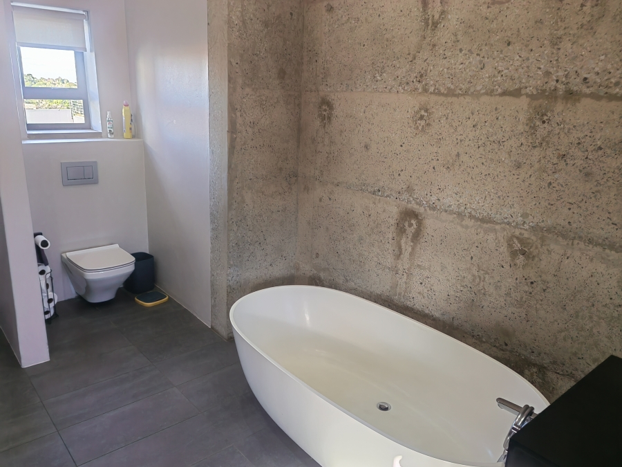 4 Bedroom Property for Sale in Overkruin Gauteng