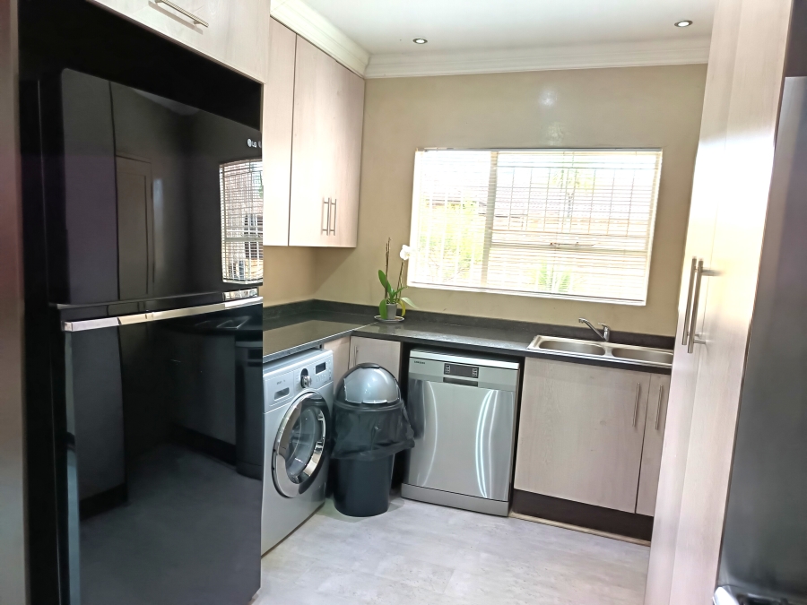 3 Bedroom Property for Sale in Kenleaf Gauteng