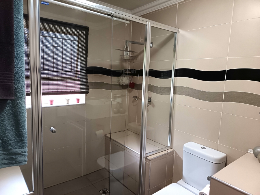 3 Bedroom Property for Sale in Kenleaf Gauteng