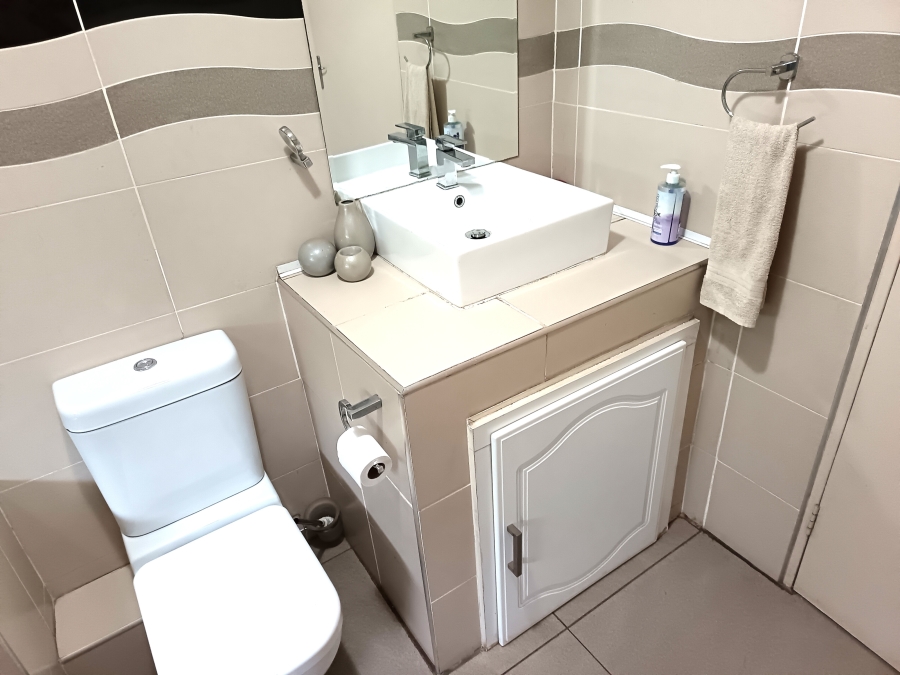 3 Bedroom Property for Sale in Kenleaf Gauteng