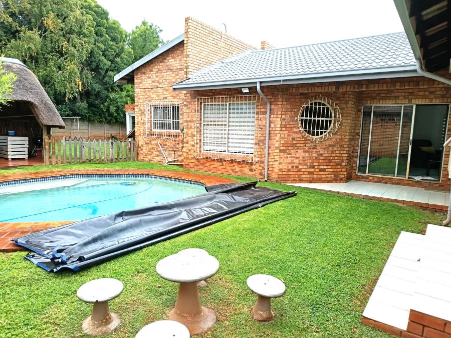 3 Bedroom Property for Sale in Kenleaf Gauteng